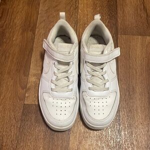 White Nike Court Borough Low 2 for boys size 3Y (little kids)